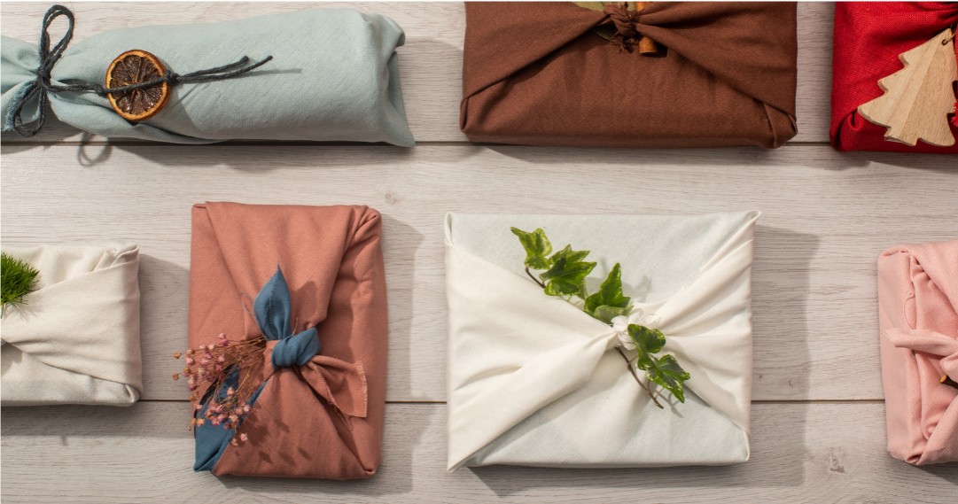 Furoshiki : l'emballage cadeau éco-friendly pour un Noël magique ! 🎁