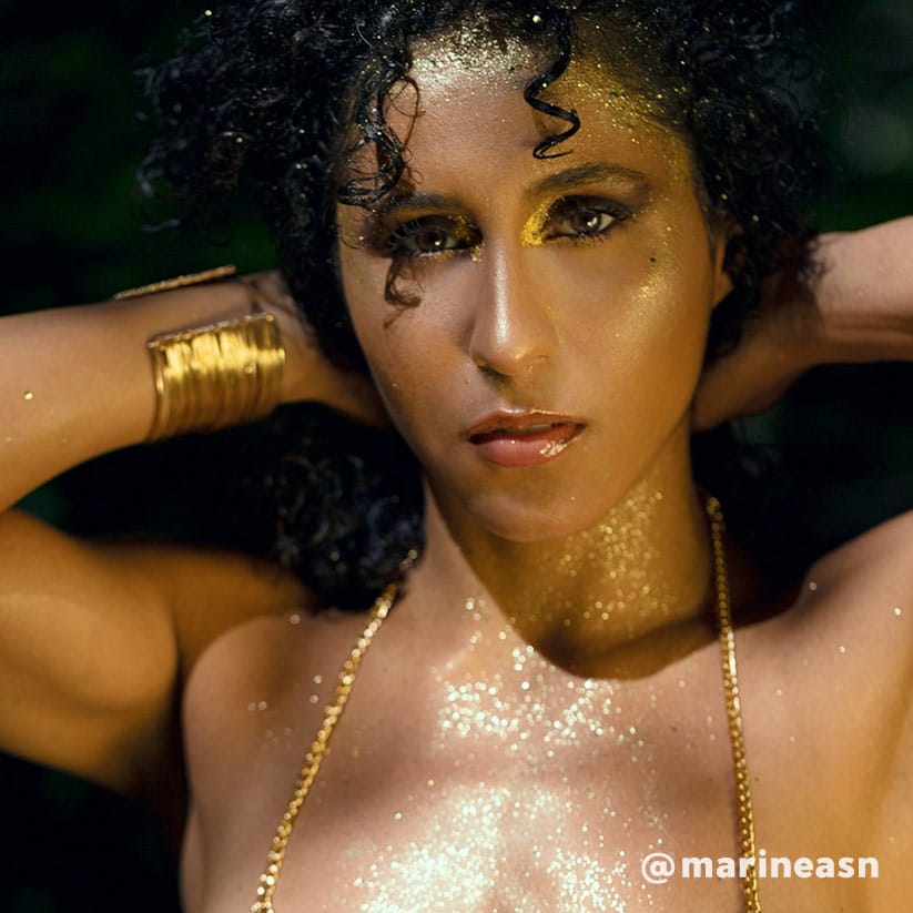 Standard Gold Glitter