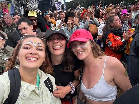 https://www.instagram.com/p/C9nCPAoi9wa/[SHARP-CAPTION]✨💃 Festival et Paillettes 🕺✨

Partagez avec nous vos plus beaux make-ups de festival pailletés !

Nos Packs Festival sont à retrouver en exclu sur notre site.

Merci à @Yu_pidou, @woolybobs, @virgen_for_fun, @annebzz et Manon 🫶🏻