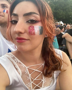 https://www.instagram.com/p/C-X9zUFiz11/[SHARP-CAPTION]🇫🇷 🇫🇷🇫🇷

Pas besoin de médailles pour vous faire briller !!

Merci @Floriane.mua et Laxara_lne pour les photos 😍😍😍