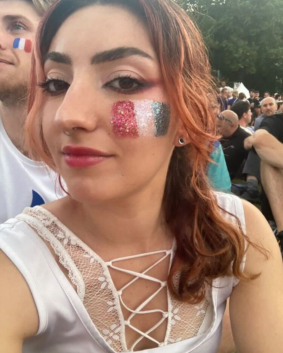 https://www.instagram.com/p/C-X9zUFiz11/[SHARP-CAPTION]🇫🇷 🇫🇷🇫🇷

Pas besoin de médailles pour vous faire briller !!

Merci @Floriane.mua et Laxara_lne pour les photos 😍😍😍
